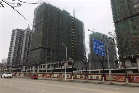 晶宫未来带露台，121平100万